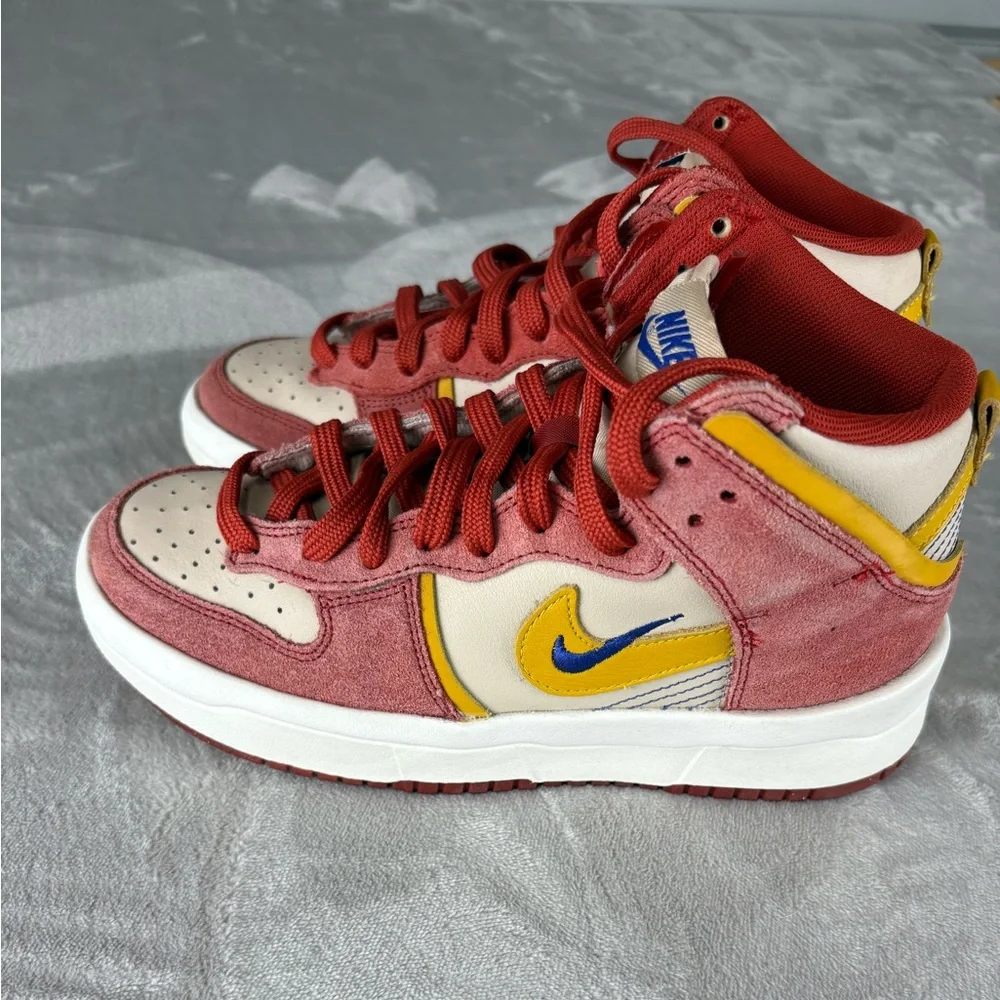 Nike Dunk High LX DH3718-600 Multicolor Suede Leather Women’s Size 6.5 EU‎ 37.5